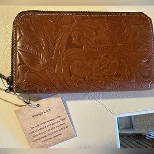 NWT! “ Patricia Nash” Brown Embossed Leather Clutch Wallet